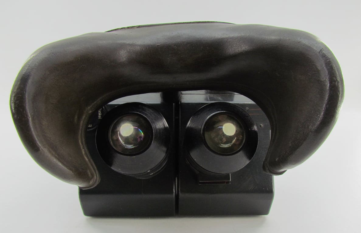 German Anti-Aircraft Flak binoculars D.F. 10x80  (Doppellfernrohr)