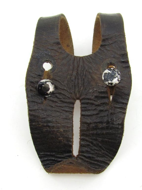 Wehrmacht binoculars Leather Straps & Anti-Movement Flap