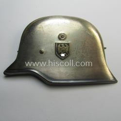 Silverish-coloured- (and I deem tin-based) WH (Heeres) related...