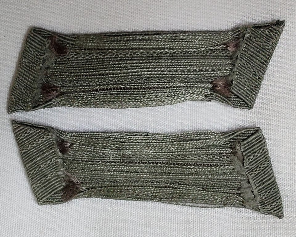 Superb and matching pair of WH (Heeres) mid war standard issue collar tabs ('Einheitskragenspiegel') being of the 'generic pattern'