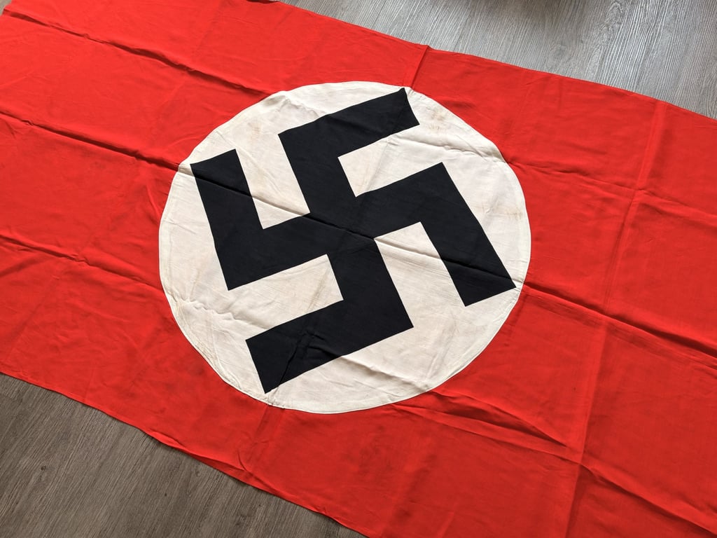 GERMAN WWII EARLY LARGE THIRD REICH COMBAT PANZER TANK IDENTIFICATION FLAG. ADDITIONAL PHOTOS