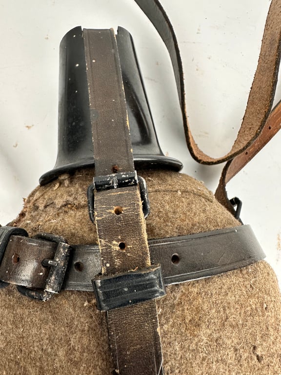 Original German WW2 Medical Canteen "ESB40"