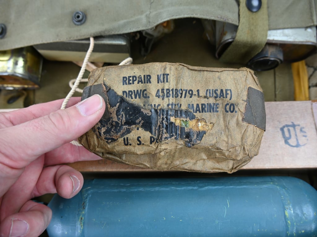 USAAF WW2 Pneumatic Life Raft Pack Type C2