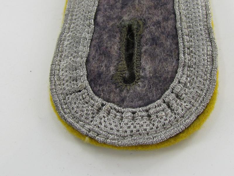 Single Luftwaffe NCO shoulder board