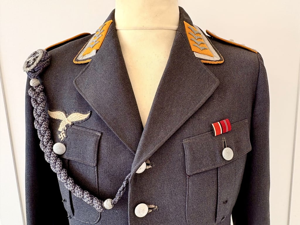 AUTHENTIC WWII THIRD REICH OBERFELDWEBEL LUFTWAFFE TUNIC SET.