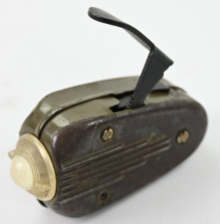 Dutch Pre-WW2 Knijpcat 'Pocket Lighter'