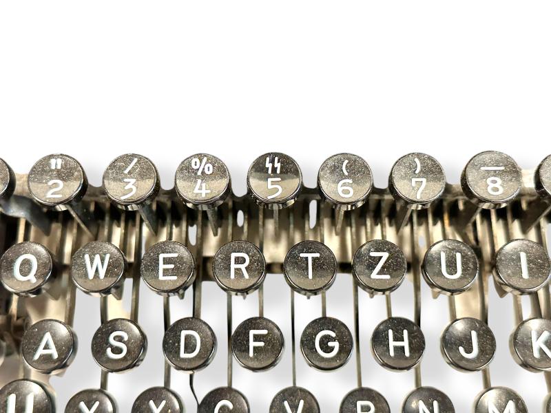 W-SS Typewriter in Transport Case