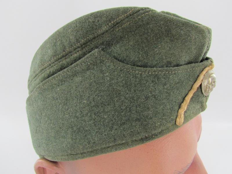 Early SS-VT Infantry Pipped EM’S Overseas Cap