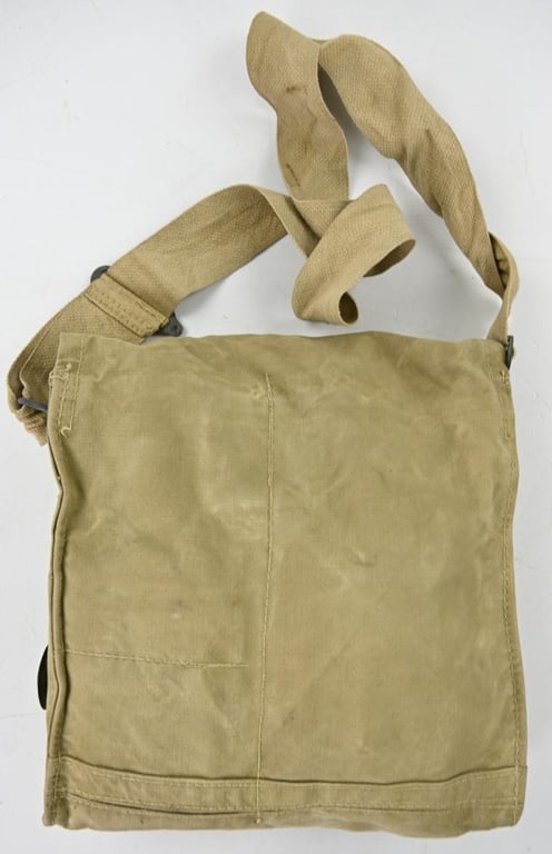 British WW2 Gasmask Set in Carrying Bag