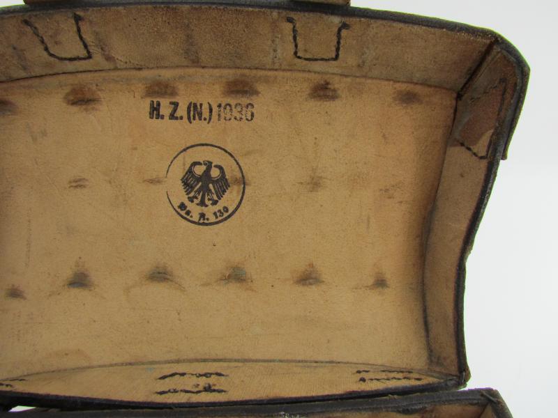 Wehrmacht Flare Ammunition Pouch 1936 with strap