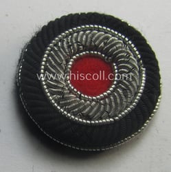 Neatly hand-embroidered, WH (Heeres o. Luftwaffe) officers'-pattern side-cap-cocarde...