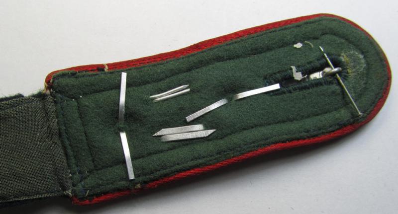 Attractive - albeit regrettably single! - (I deem) early-war-period- (ie. 'M40-type') neatly 'cyphered', WH (Heeres) NCO-type shoulderstrap as was intended for usage by an: 'Oberfeldwebel des Artillerie-Regiments 10'
