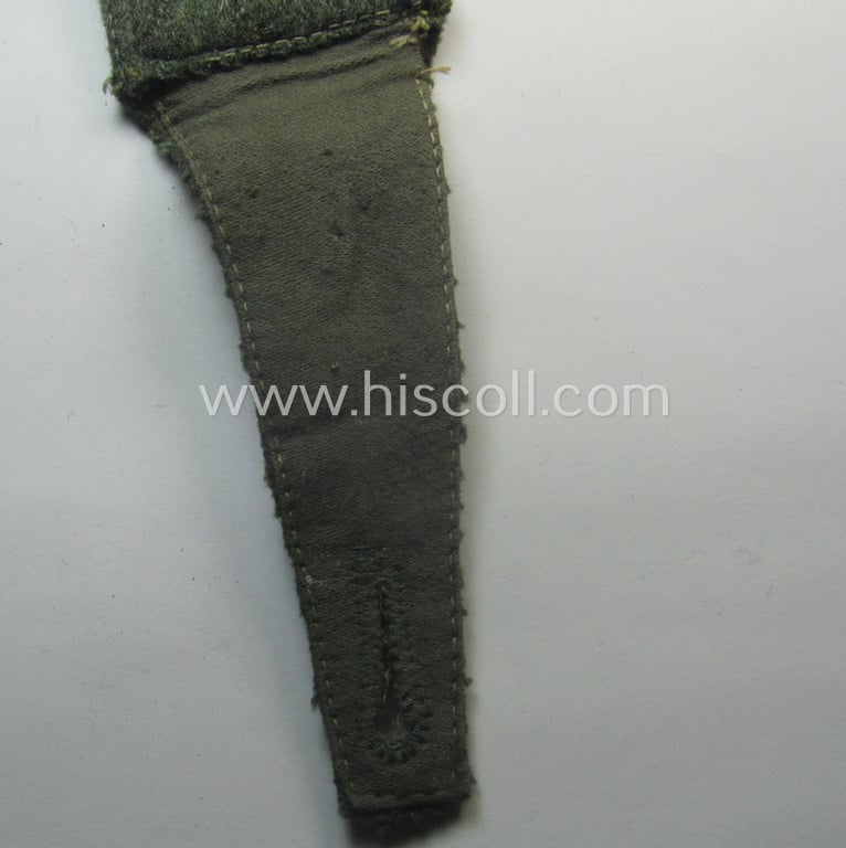 Single, 'cyphered'- (and I deem early- ie. mid-war-period) WH (Kriegsmarine) NCO-type shoulderstrap as was intended for usage by an: 'Oberfeldwebel eines Küsten-Artillerie-Rgts.'