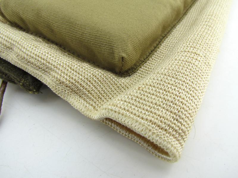 Single British WWII Paratrooper Knee Pad