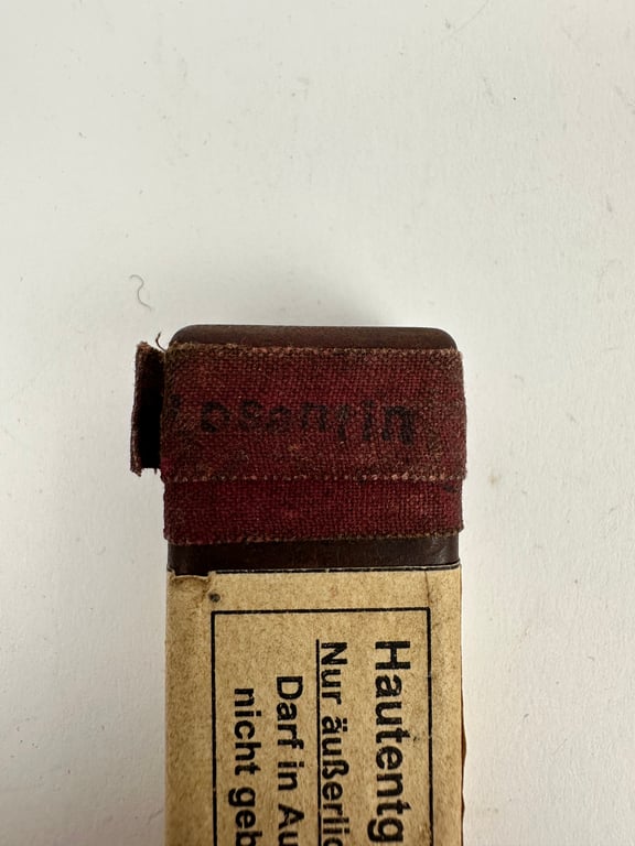 "HAUTENGIFTUNGSMITTEL"1940