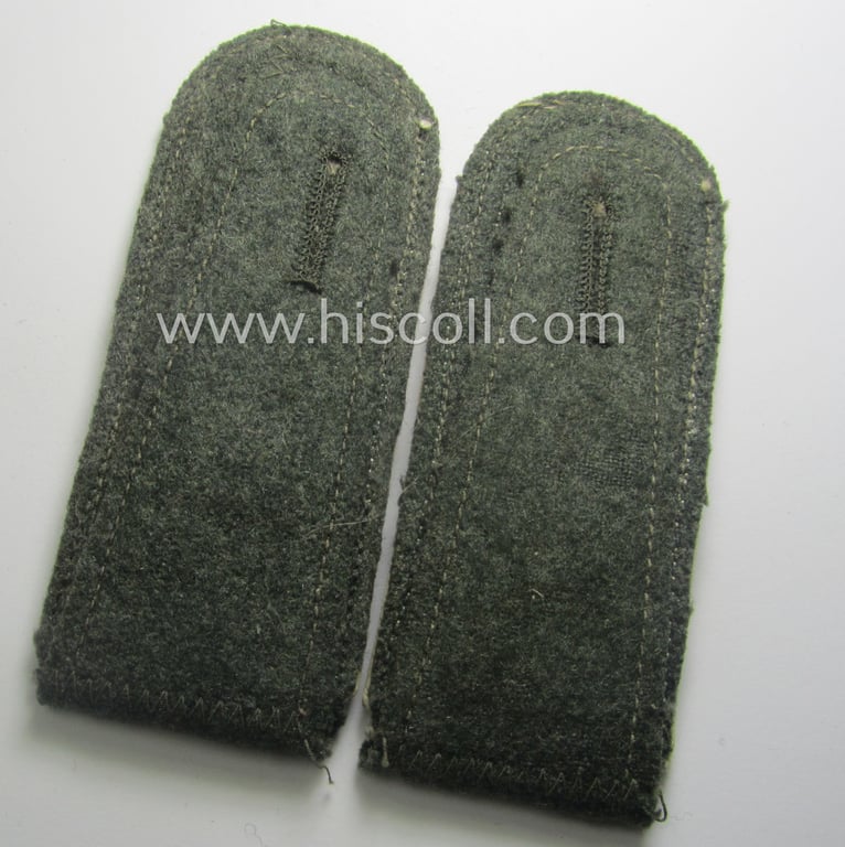 Pair of WH (Heeres) NCO-type (ie. 'M41- o. M43'-pattern) shoulderstraps: 'Oberfeldwebel eines Infanterie-Rgts.'