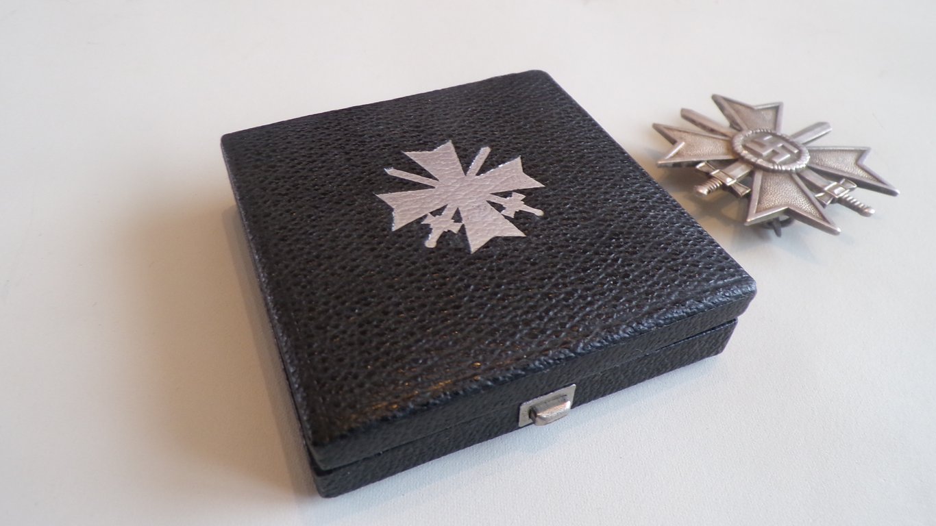 Kriegsverdienstkreuz mit schwerten 1. Klasse