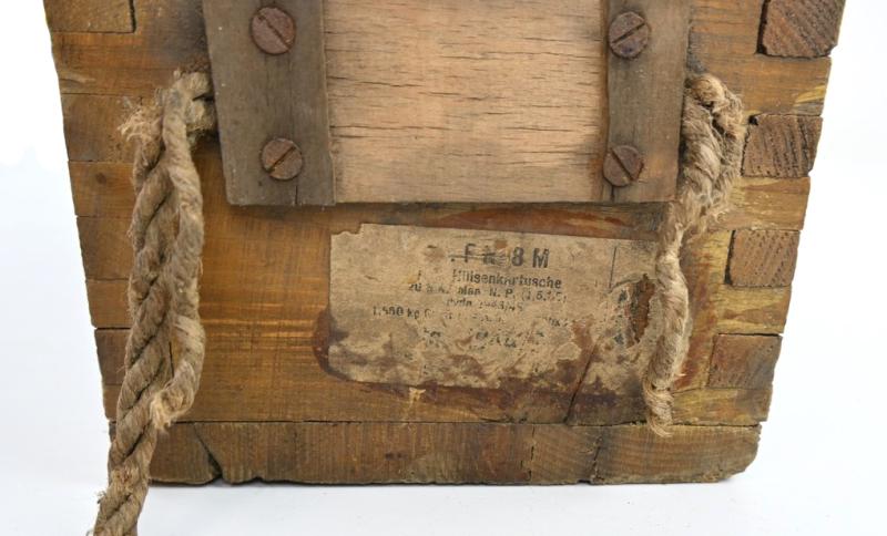 German WH Arillery Ammunition Box 'Le FH 18'