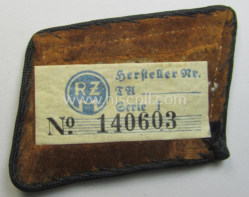 Fully matching pair of N.S.D.A.P.-type collar-patches (ie. 'Kragenspiegel für pol. Leiter') being a pair as was intended for an: 'N.S.D.A.P.-Hauptstellenleiter' at 'Kreis'-level that still retains its period-attached 'RzM'-etiket