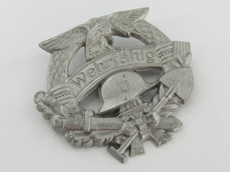 German Third Reich Wehrfähig (Fit for Service) Plastic Badge