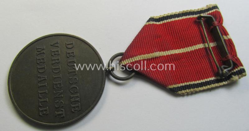 Superb - and truly scarcely found! - example of a: 'Deutsche Bronzene Verdienstmedaille des Deutschen Adler Ordens ohne Schwertern' being a nicely maker- (ie. '30'-) marked example