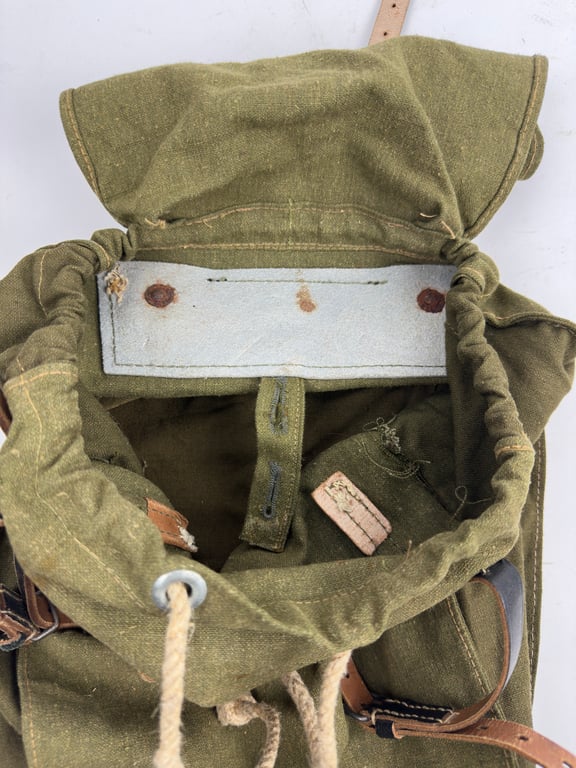 WW2 German late war M44 "Rucksack"