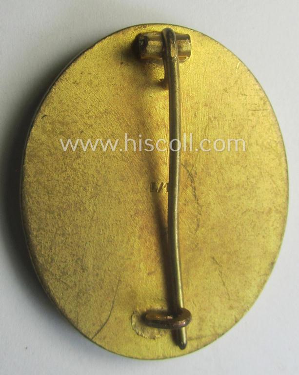 Rarely encountered 'Verwundeten-Abzeichen in Gold' being a clearly maker- (ie. 'L/11'- by 'Wilh. Deumer') marked- and typical 'Buntmetall'-based example that comes stored in its period- (and LDO-marked!) etui