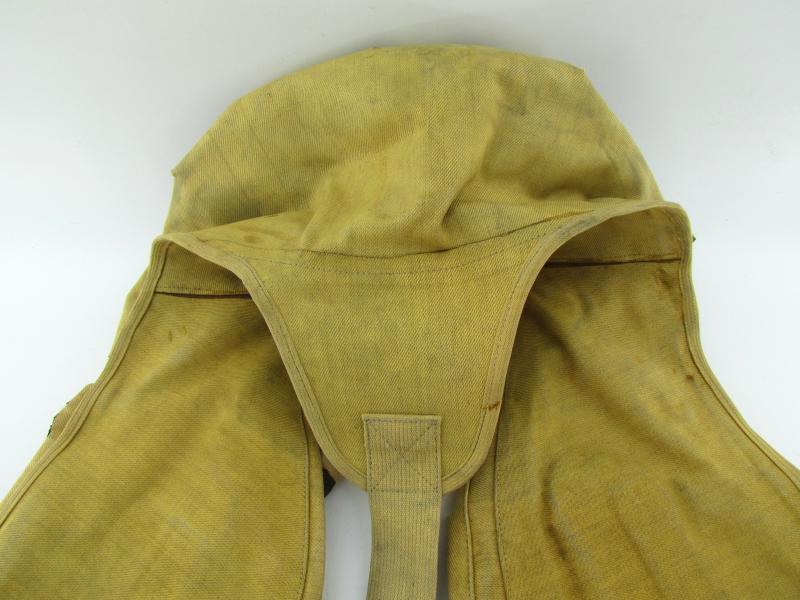 Luftwaffe pilot ‘Schwimmweste’ type 10-30 B-2 by bvn