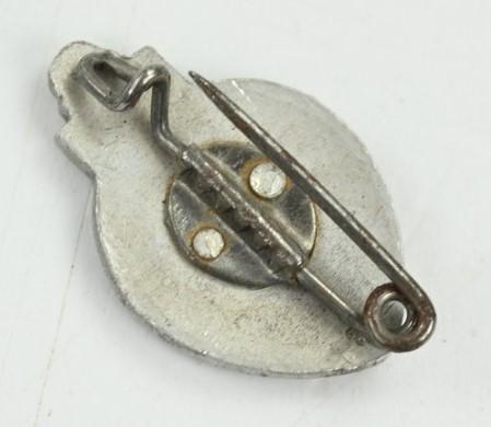 German Hitler Youth Member badge 1935