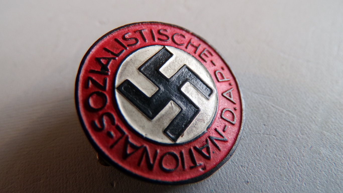 N.S.D.A.P Party pin M1/14