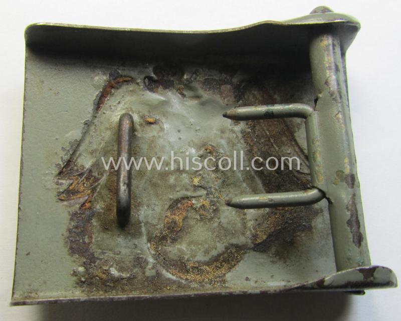 Steel-based- and neatly field-grey-coloured, so-called: 'Der Stahlhelm' - Bund der Frontsoldaten (Sta)', enlisted-mens'- (ie. NCO-) type belt-buckle being a non-maker-marked example that comes in a moderately worn- and/or used, condition
