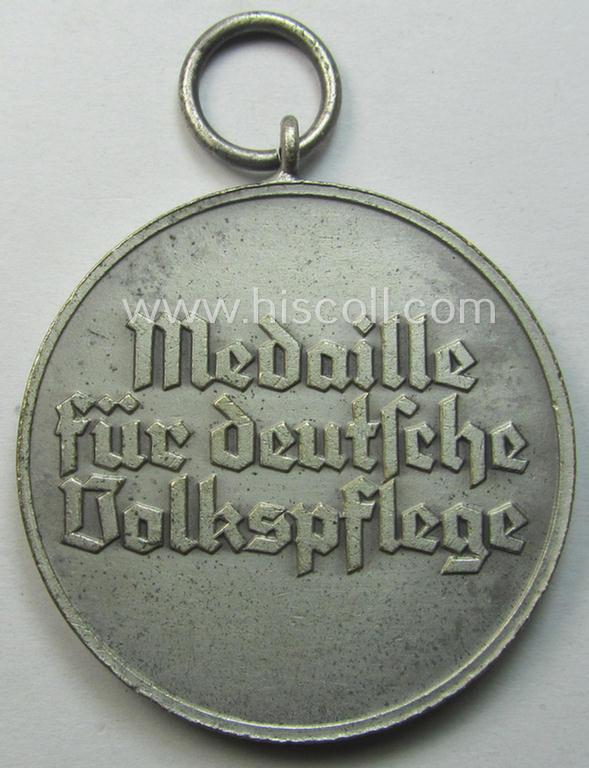 'Deutsche Volkspflege'-medal being a non-maker-marked example