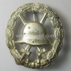 WWI-pattern, 'frosted' silver-class wound-badge (ie.: 'Verwundeten Abzeichen in...