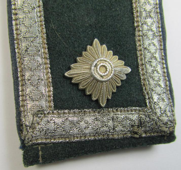 Neat - albeit regrettably single - WH (Heeres), IMO early-war period- (ie. 'M36'-pattern- and/or rounded-style-), NCO-type shoulderstrap, as was intended for usage by a: 'Feldwebel der Sanitätstruppen'