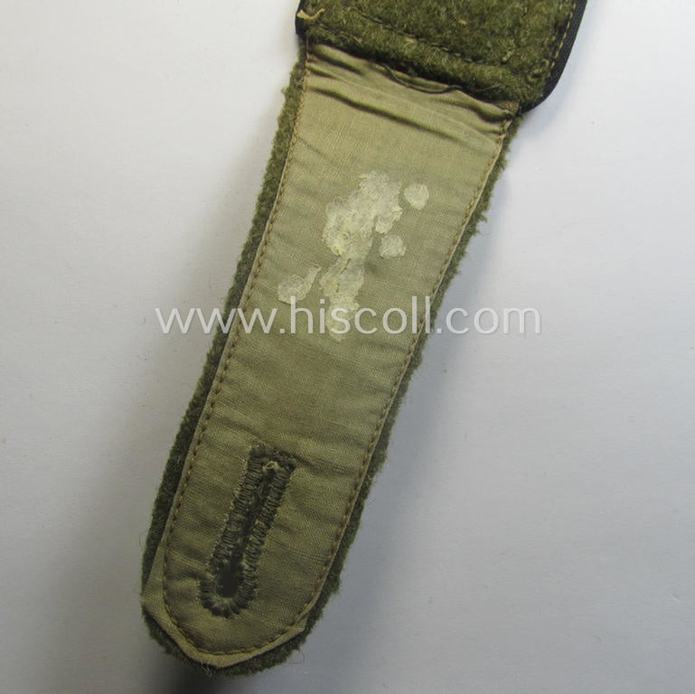 Single, WH (Heeres) 'tropical-issued'- (ie. early 'DAK'-related), NCO-type shoulderstrap as was intended for a: 'Feldwebel der Pionier-Trpn.'