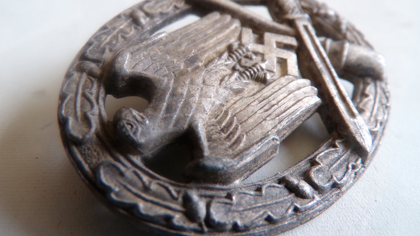 General Assault Badge in Silver Frank & Reif