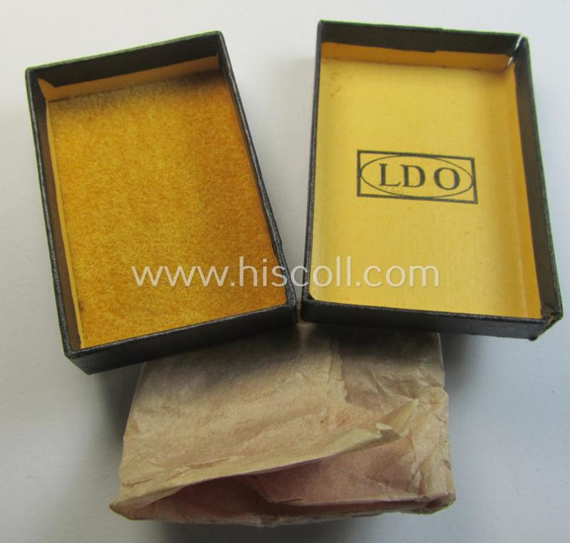 Darker-blue-coloured - and actually seldomly seen! - non-maker-marked- and 'generic'-styled (2-pieced) 'LDO'-etui (ie. box) as was intended to store (for example) a: 'Verwundeten-Abzeichen in Schwarz'