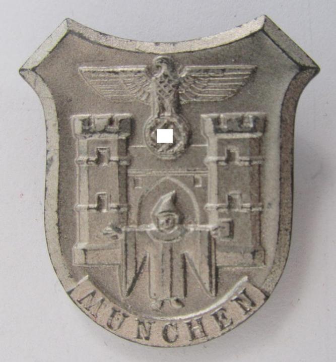 Commemorative - 'Feinzink'-based- and/or silver-coloured - N.S.D.A.P.-related 'tinnie', being a maker- (ie. 'RzM' and/or maker-) marked example depicting the coat of arms of the town of München (ie. 'Hauptstadt der Bewegung')