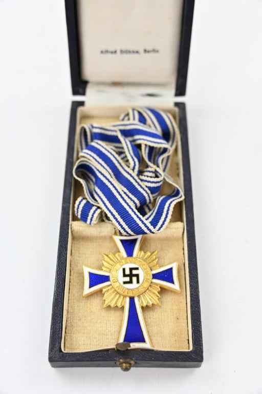 German Mother's Cross in Gold with case