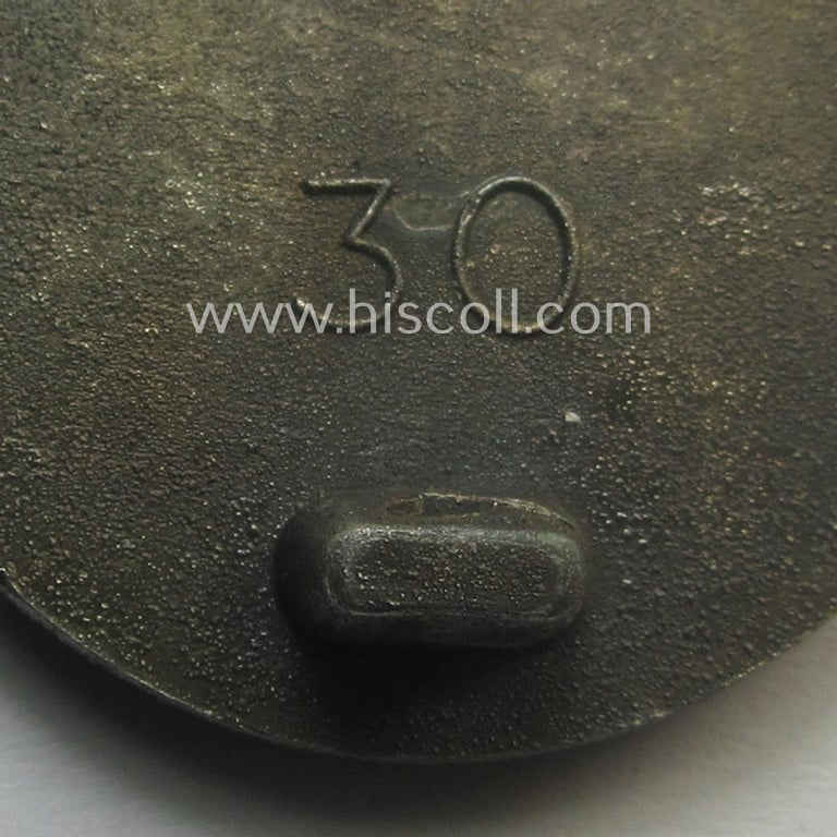 Moderately used- and/or worn! - 'Verwundeten-Abzeichen in Silber' being a clearly maker- (ie. '30'-) marked- and/or zinc- (ie. 'Feinzink'-) based example as was produced by the Austrian maker named: 'Hauptmünzamt Wien'