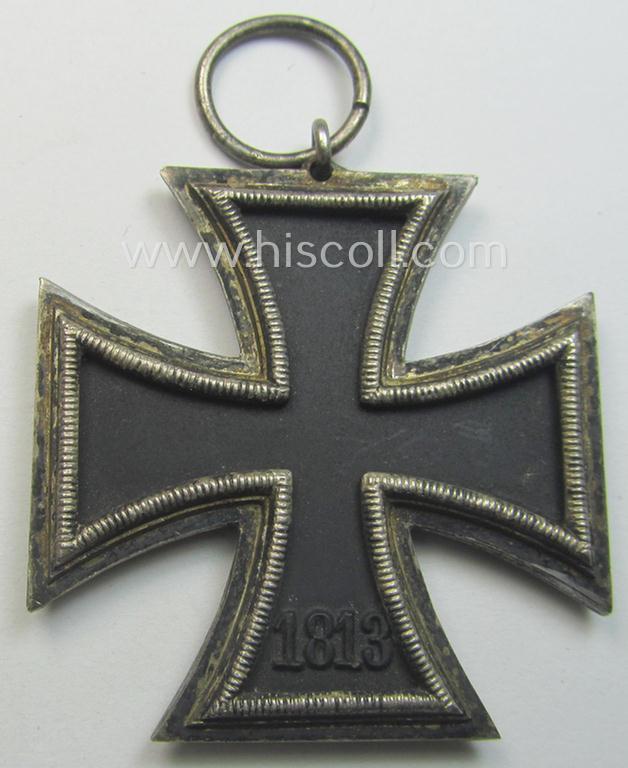 'EK II. Klasse' (or: iron cross 2nd class) being a 'variant'- and/or non-maker-marked specimen of the: 'runder Drei'- (ie. rounded-three-) pattern