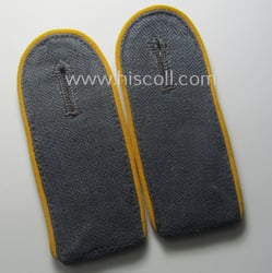 Pair of WH (Luftwaffe) shoulderstraps as was executed...