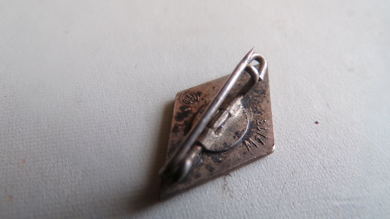 Hitler Youth Membership Pin - RZM M1/13