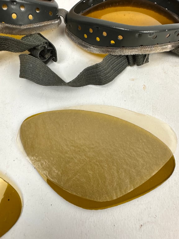 ww2 german sand glasses  with spare lenses and box