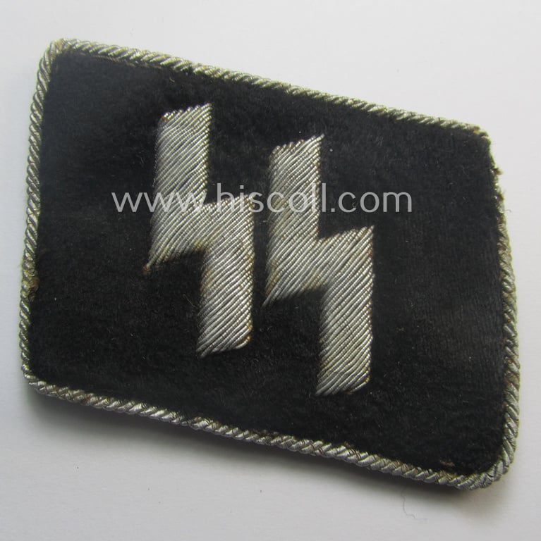 Fantastic - very desirable and complete! - truly worn and carefully tunic-removed insignia-grouping as was worn by a: 'Obersturmfüher u. Mitglied einer Panzerjäger-Abts. der Leibstandarte SS Adolf Hitler'