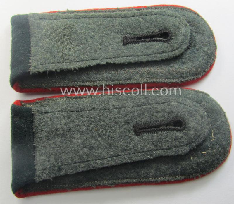 Pair of WH (Heeres), early- (ie. mid-) war-period so-called: 'M36 o. M40'-styled, NCO-type 'cyphered' shoulderstraps: 'Wachtmeister der Art.-Truppen u. Mitglied einer Artillerieschule'