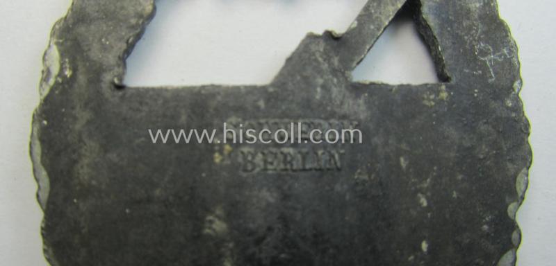 WH (Kriegsmarine) 'Marine-Artillerie-Abzeichen' being a clearly maker- (ie. 'Schwerin - Berlin'-) marked and/or zinc- (ie. 'Feinzink'-) based example