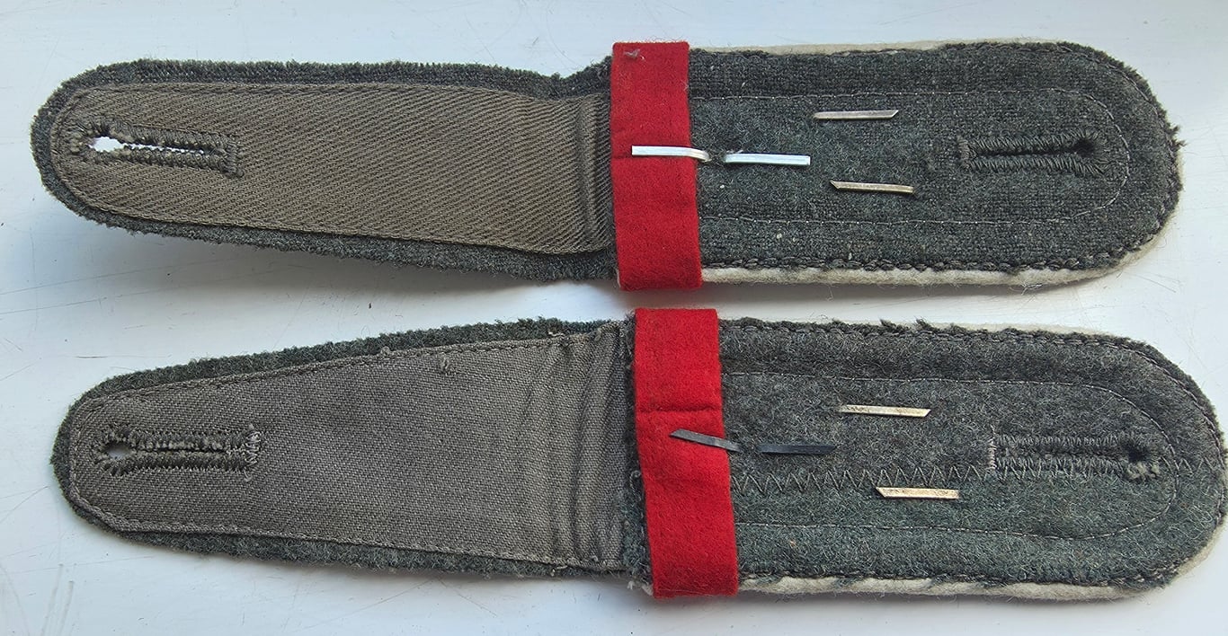 M40 GD (Grossdeutschland) Infantry NCO Fus.Regt. shoulder straps.