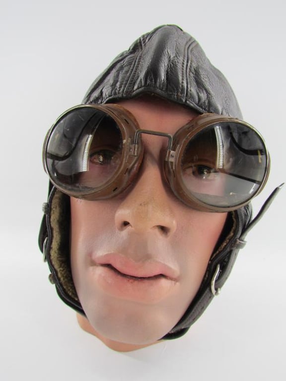 Luftwaffe LKPW101 Flight Crews Leather Winter Helmet With Flight Goggles