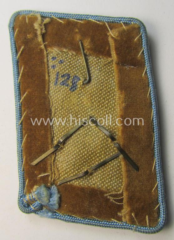 Attractive - albeit single! - N.S.D.A.P.-type collar-patch (ie. 'Kragenspiegel für pol. Leiter') being a piece as intended for usage by an: 'N.S.D.A.P.-Einsatzleiter' at 'Orts'-level and that comes in a moderately used ie. worn, condition